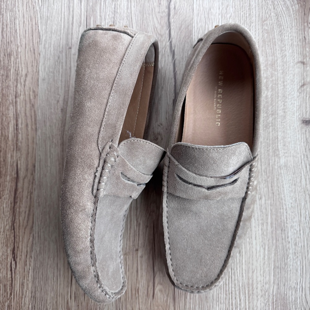 Men's Tan Loafers